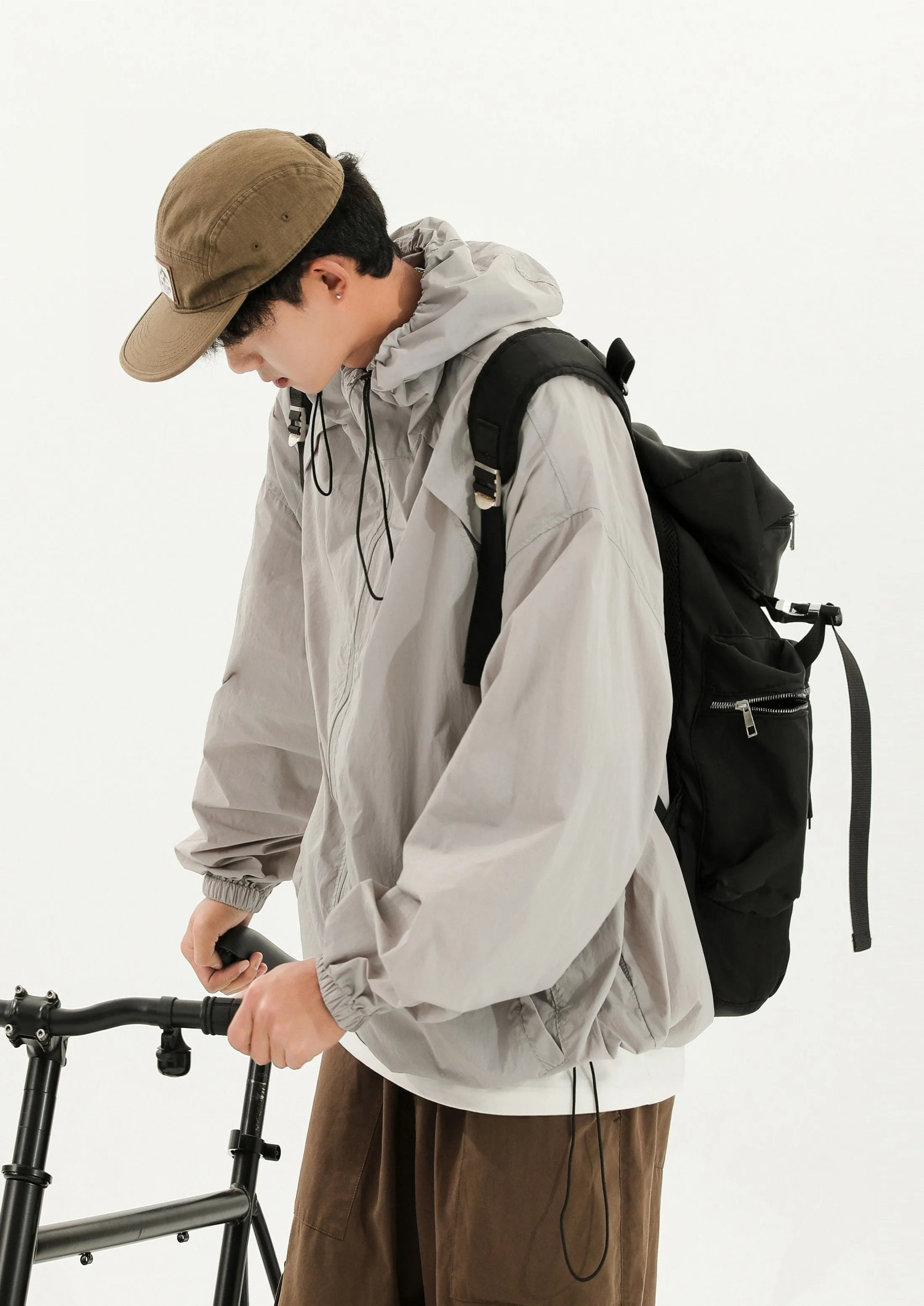 Oversized Lightweight Panelled Breathable Hooded Windbreaker