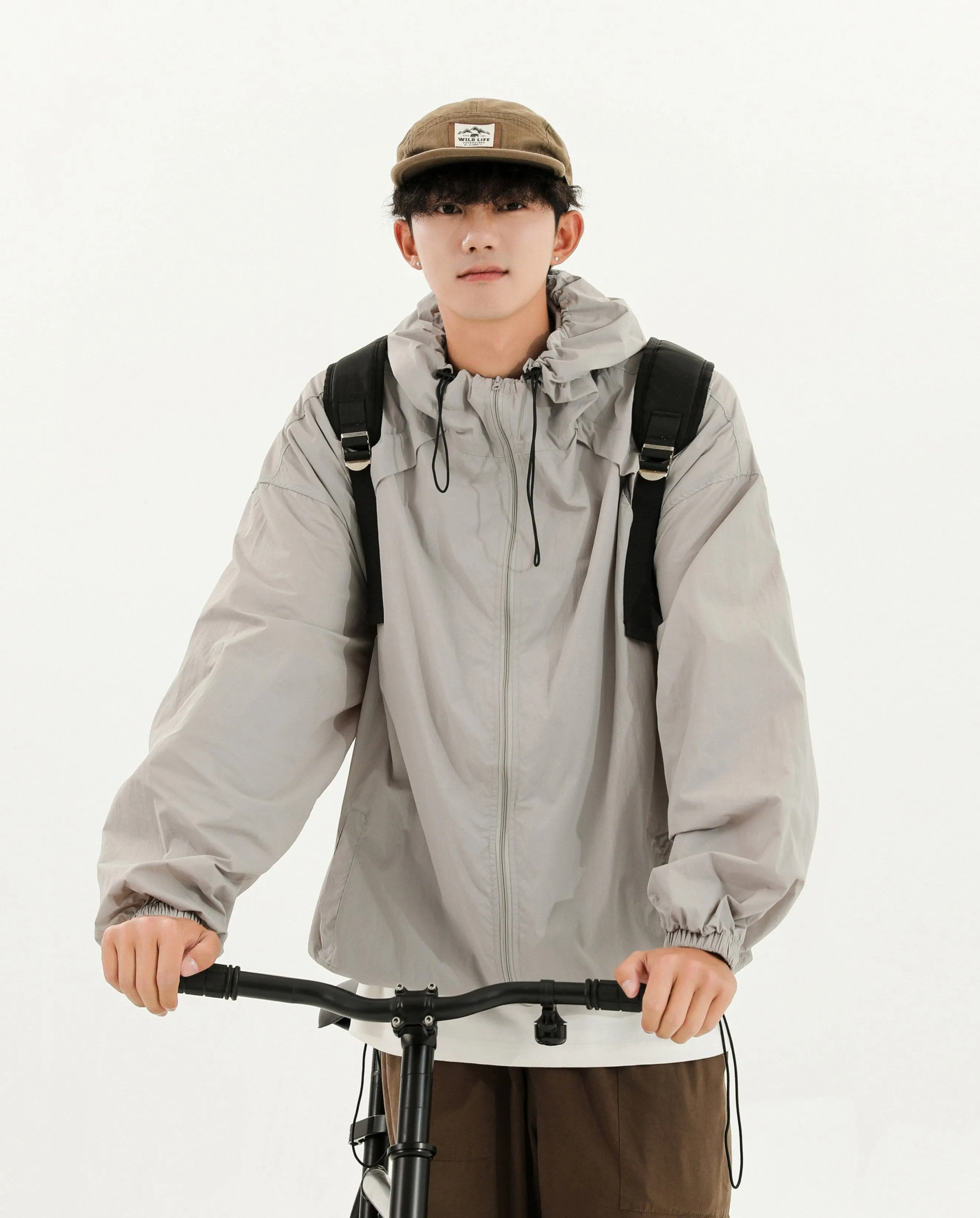 Oversized Lightweight Panelled Breathable Hooded Windbreaker