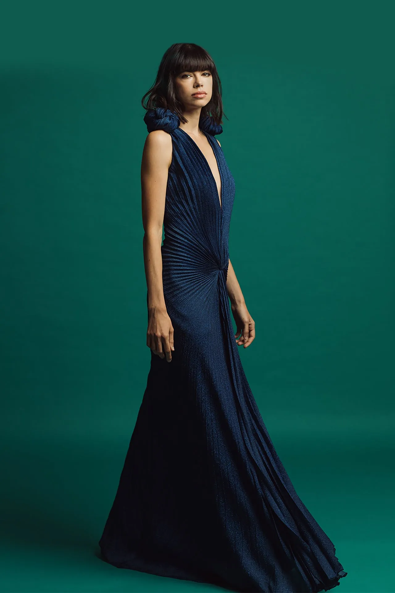 Sleeveless Flared Pleated Dress with Knots
